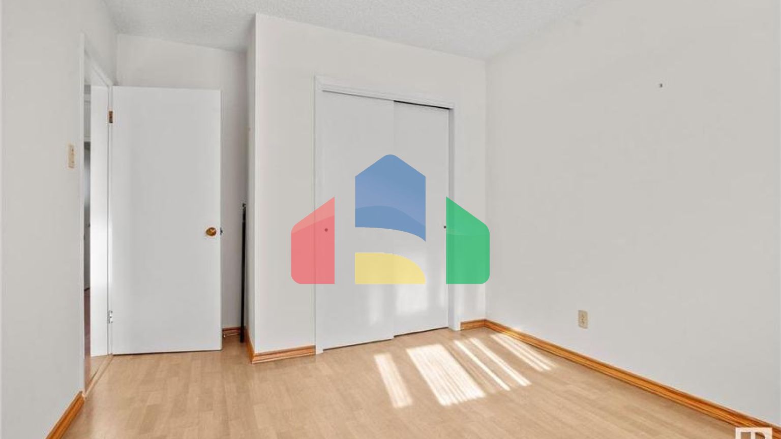 Residential - Single Family Home - Edmonton, Canada - Canada