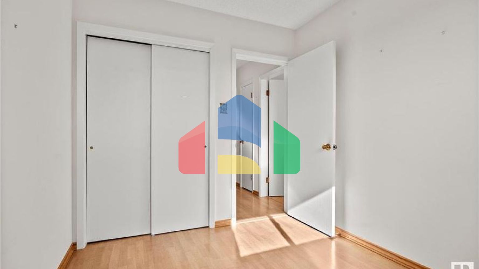 Residential - Single Family Home - Edmonton, Canada - Canada