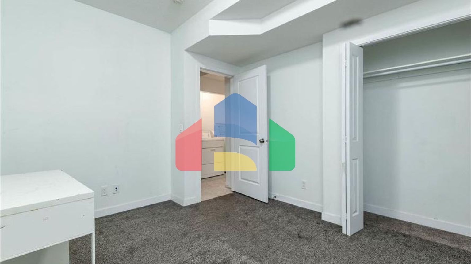 Residential - Single Family Home - Edmonton, Canada - Canada