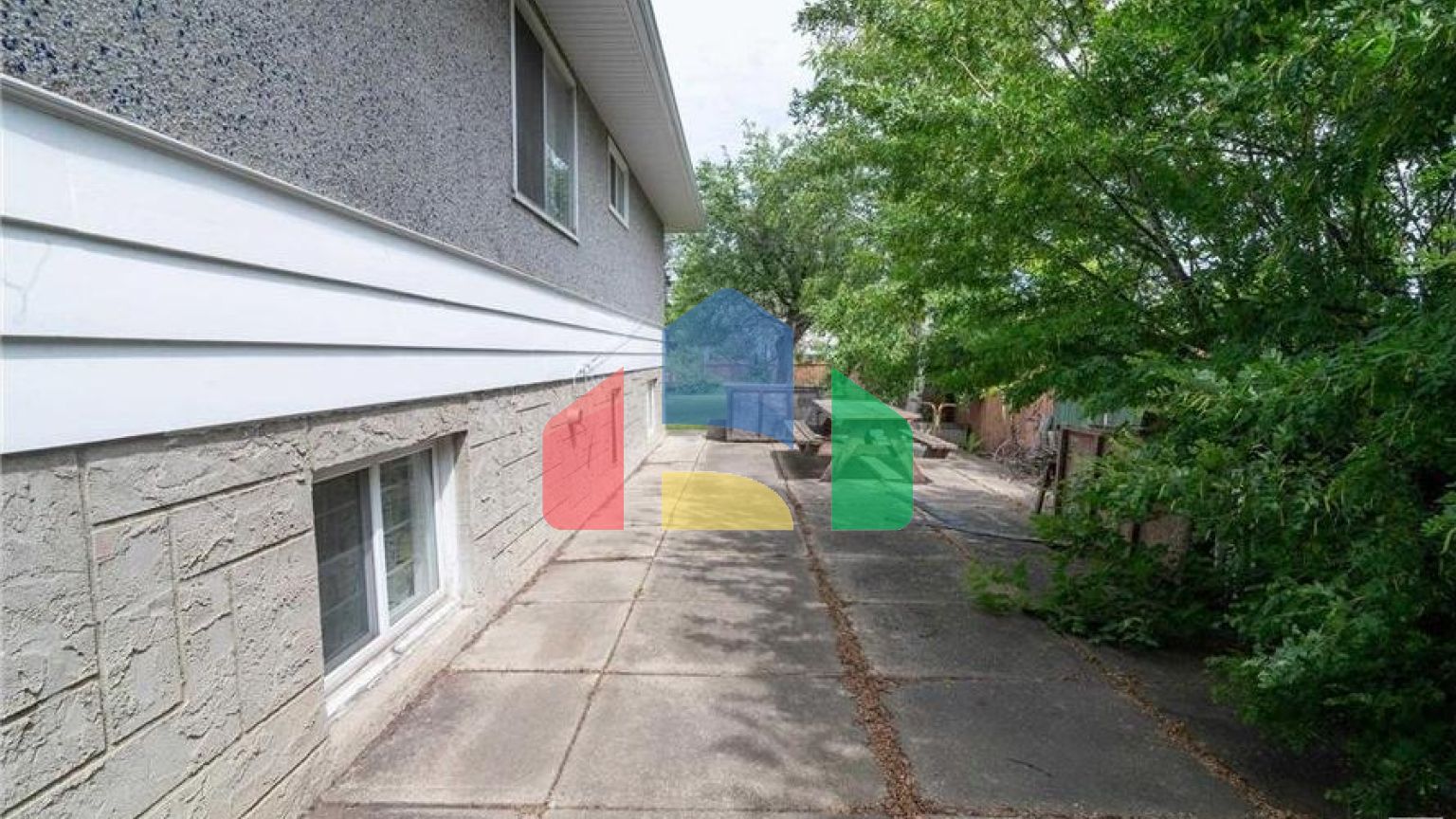 Residential - Single Family Home - Edmonton, Canada - Canada