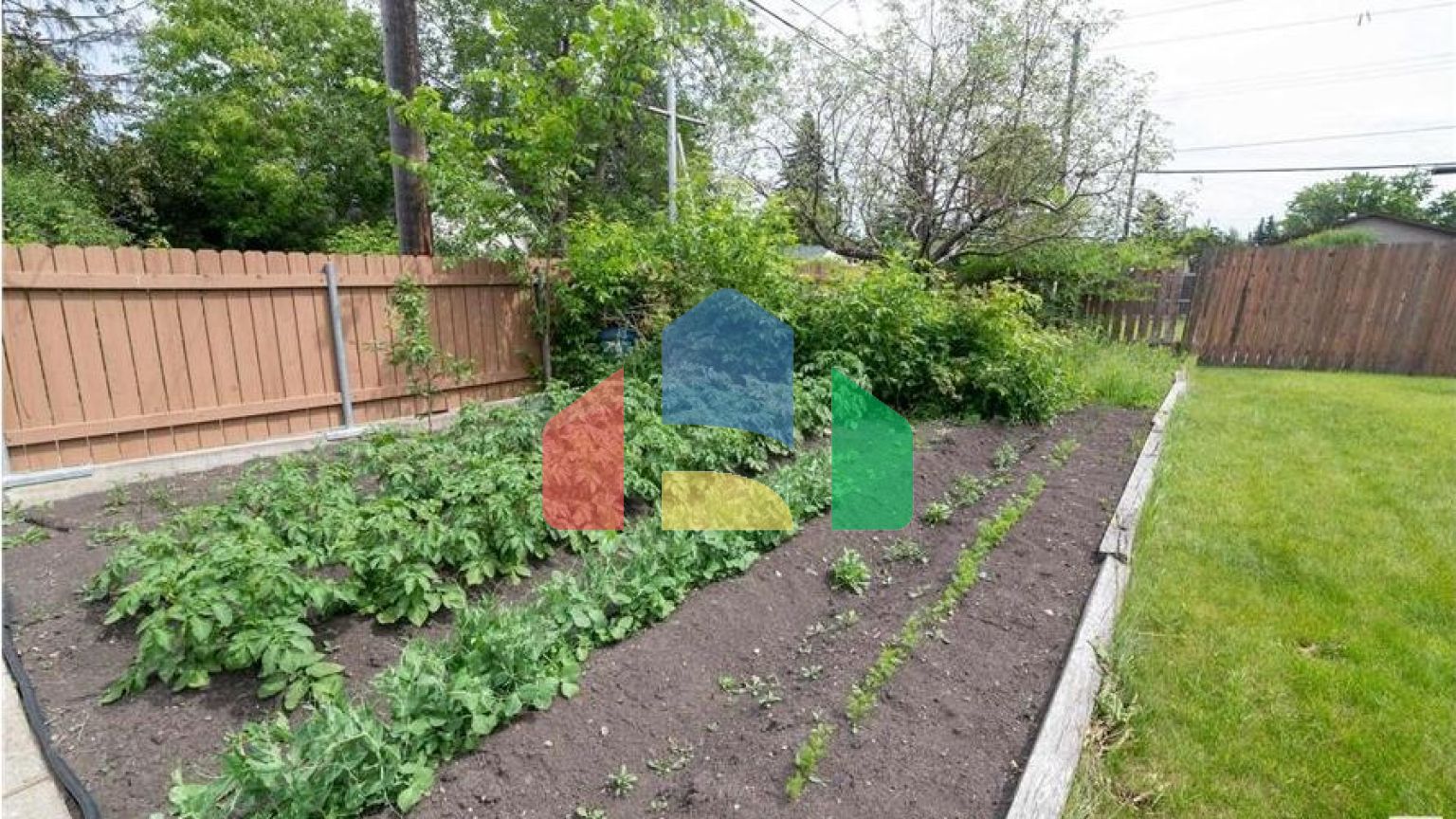 Residential - Single Family Home - Edmonton, Canada - Canada