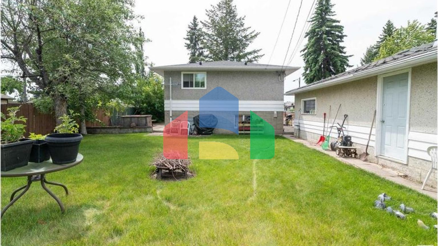 Residential - Single Family Home - Edmonton, Canada - Canada