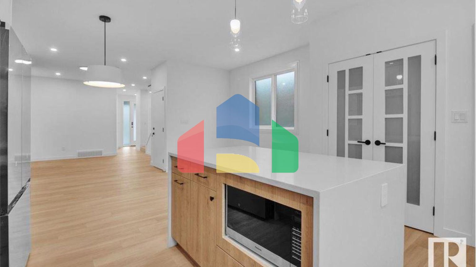 Residential - Single Family Home - Edmonton, Canada - Canada