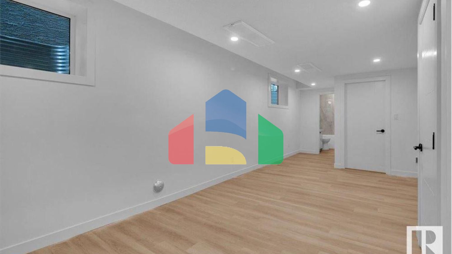 Residential - Single Family Home - Edmonton, Canada - Canada