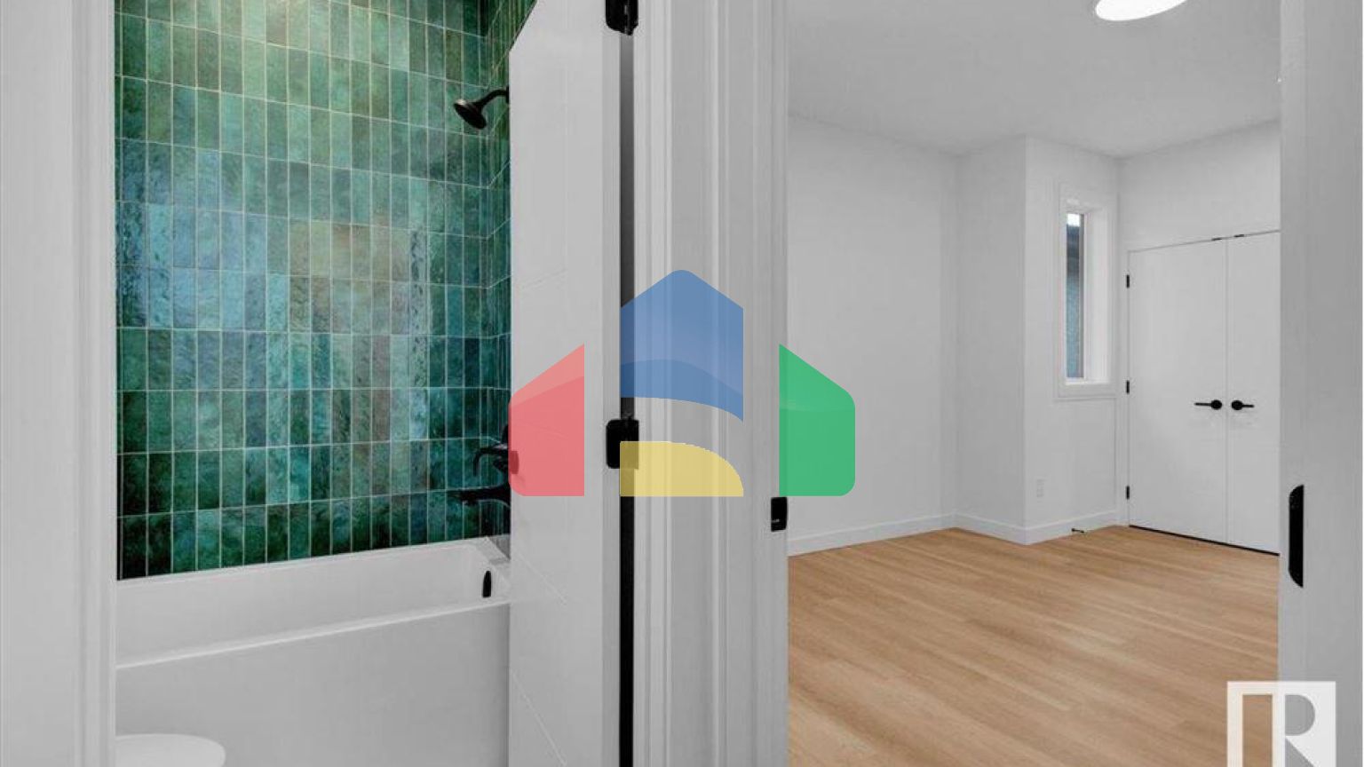 Residential - Single Family Home - Edmonton, Canada - Canada