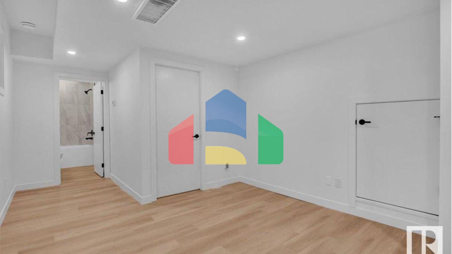 Residential - Single Family Home - Edmonton, Canada - Canada