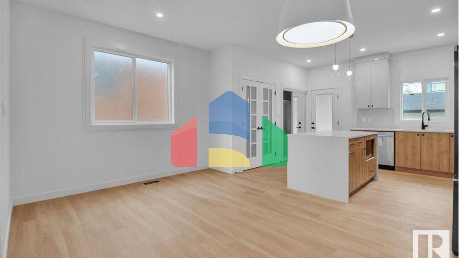 Residential - Single Family Home - Edmonton, Canada - Canada