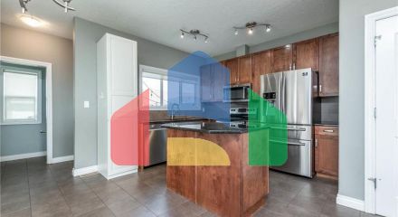 Residential - Single Family Home - Edmonton, Canada - Canada