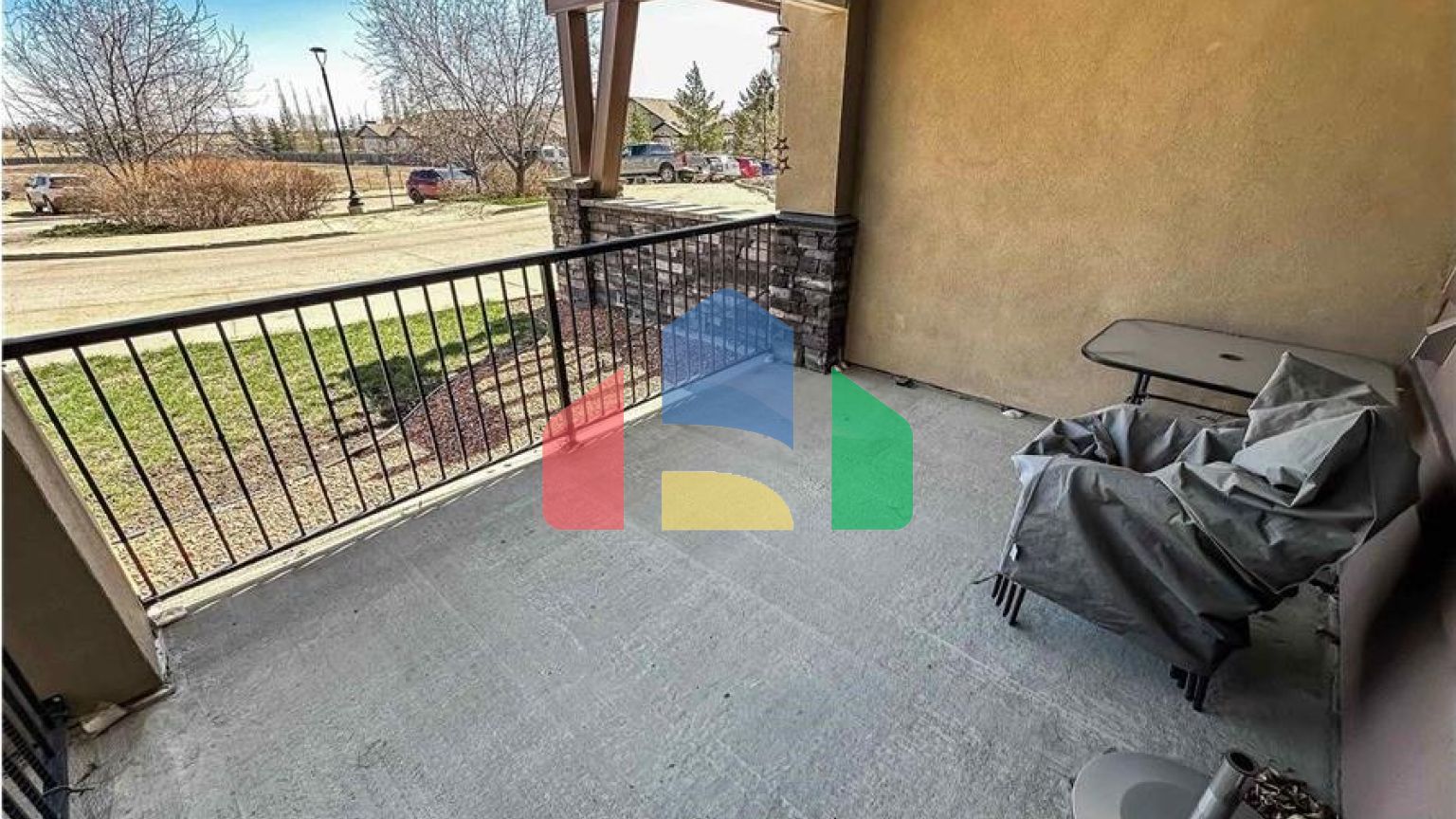 Residential - Condo/Apartment - Edmonton, Canada - Canada