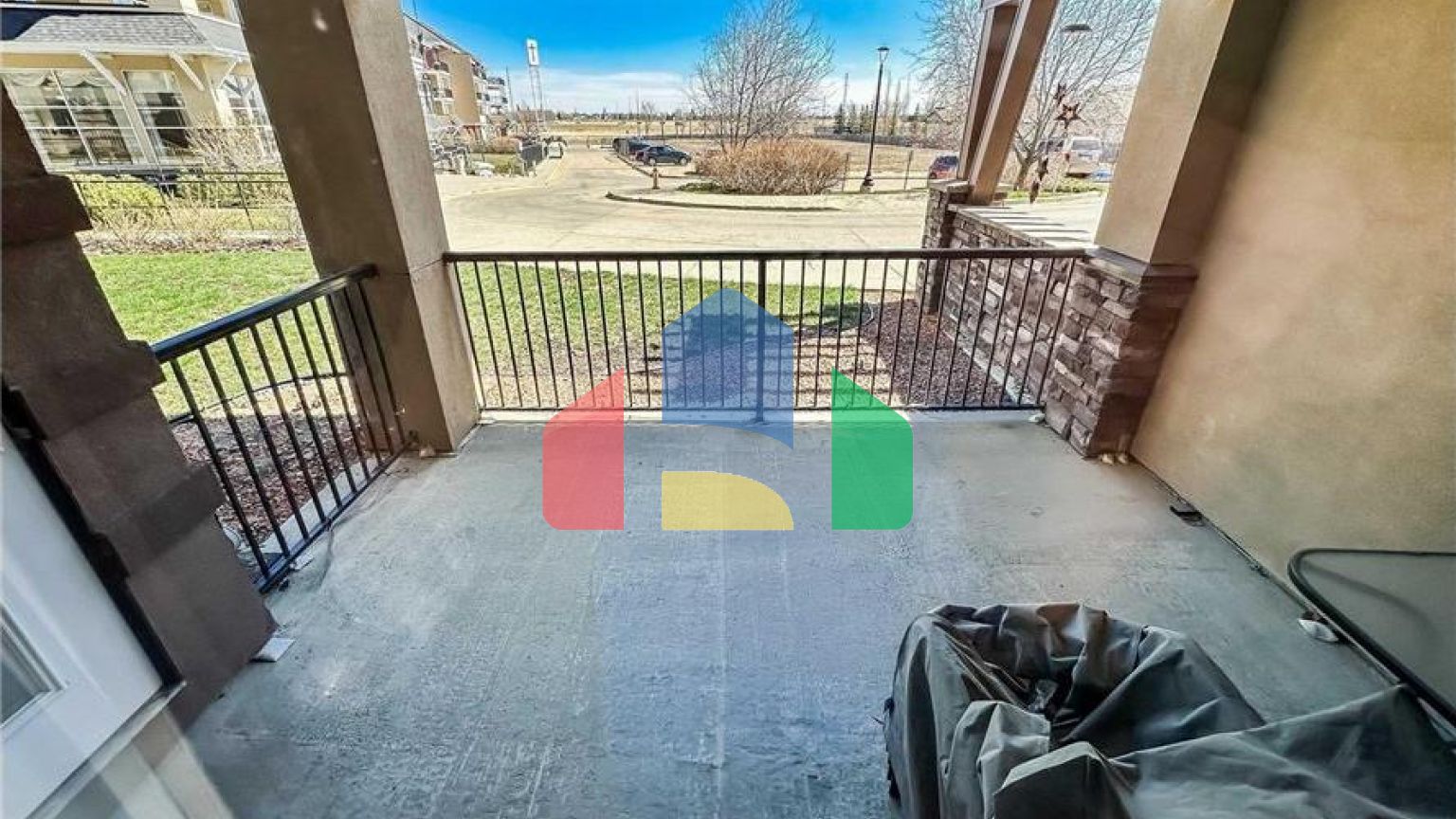 Residential - Condo/Apartment - Edmonton, Canada - Canada