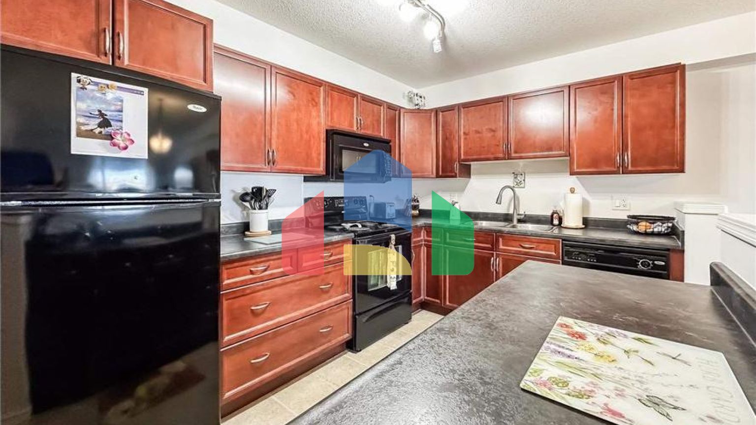 Residential - Condo/Apartment - Edmonton, Canada - Canada