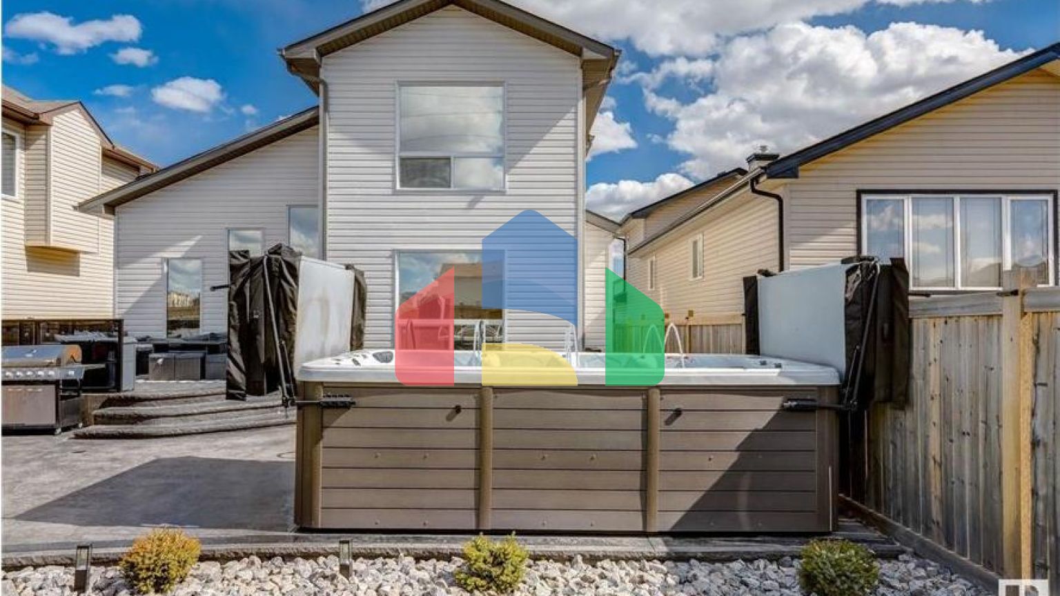 Residential - Single Family Home - Edmonton, Canada - Canada