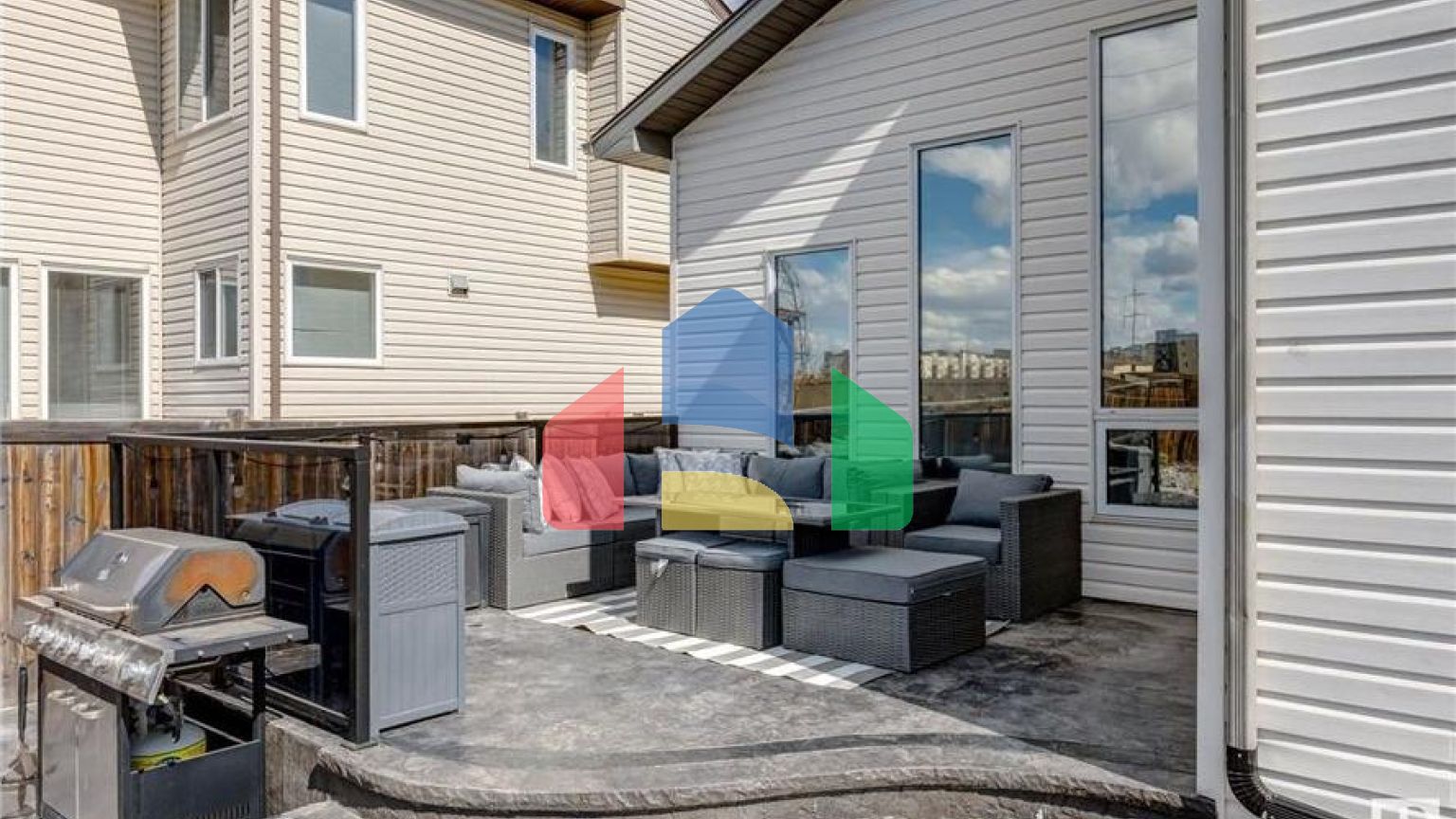 Residential - Single Family Home - Edmonton, Canada - Canada