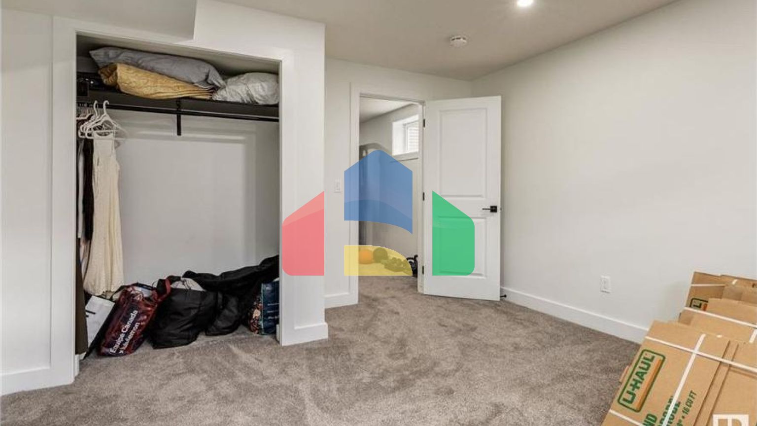 Residential - Single Family Home - Edmonton, Canada - Canada