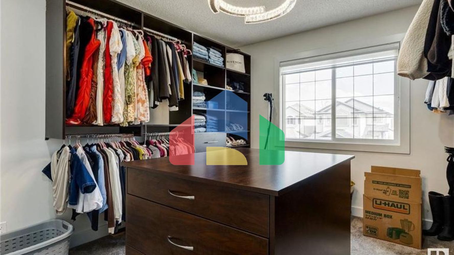 Residential - Single Family Home - Edmonton, Canada - Canada