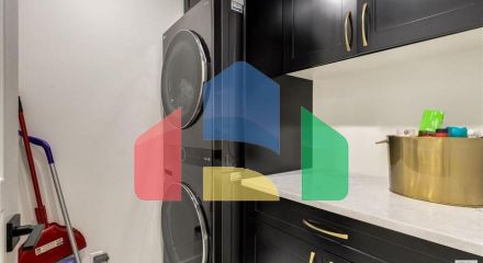 Residential - Single Family Home - Edmonton, Canada - Canada