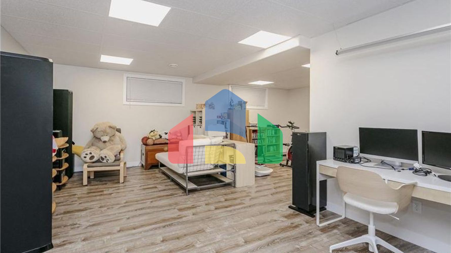 Residential - Single Family Home - Edmonton, Canada - Canada