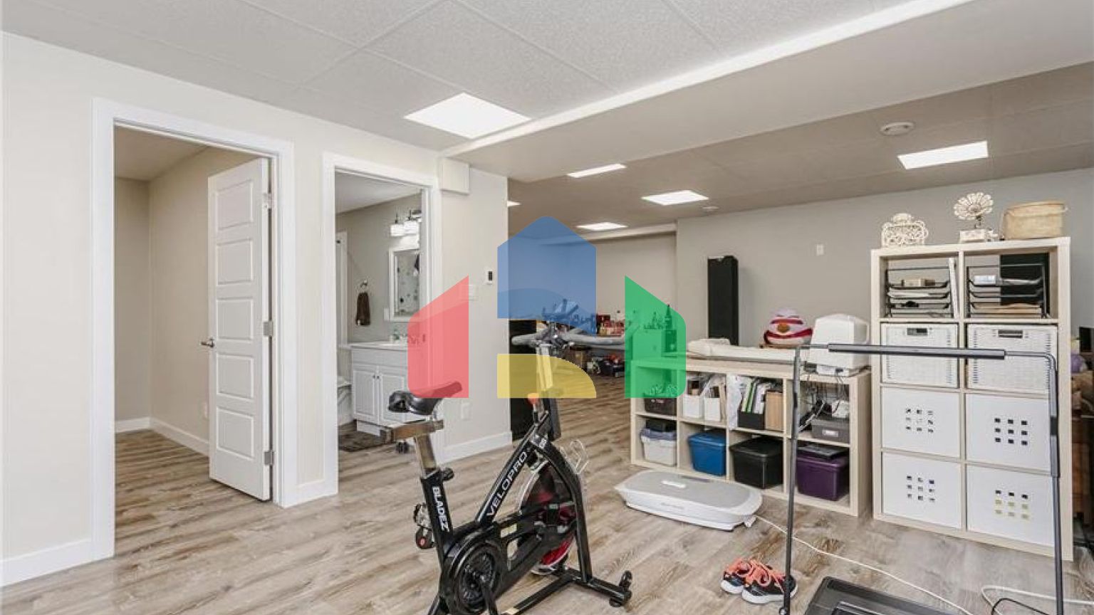 Residential - Single Family Home - Edmonton, Canada - Canada