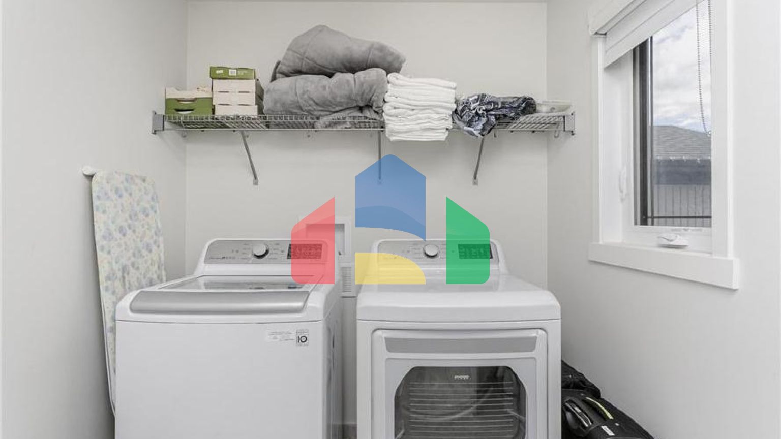 Residential - Single Family Home - Edmonton, Canada - Canada