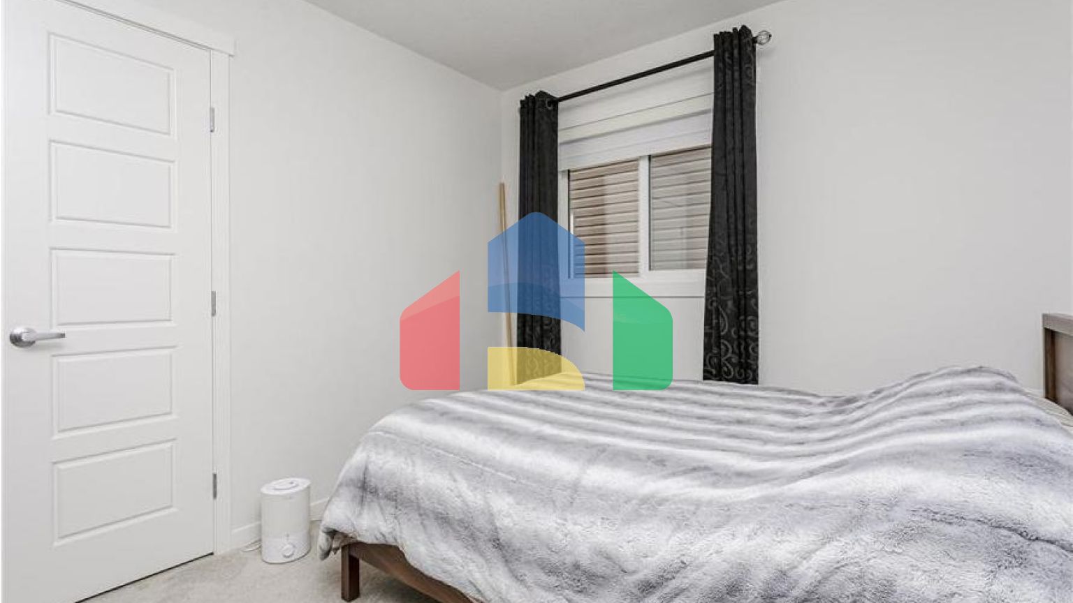 Residential - Single Family Home - Edmonton, Canada - Canada