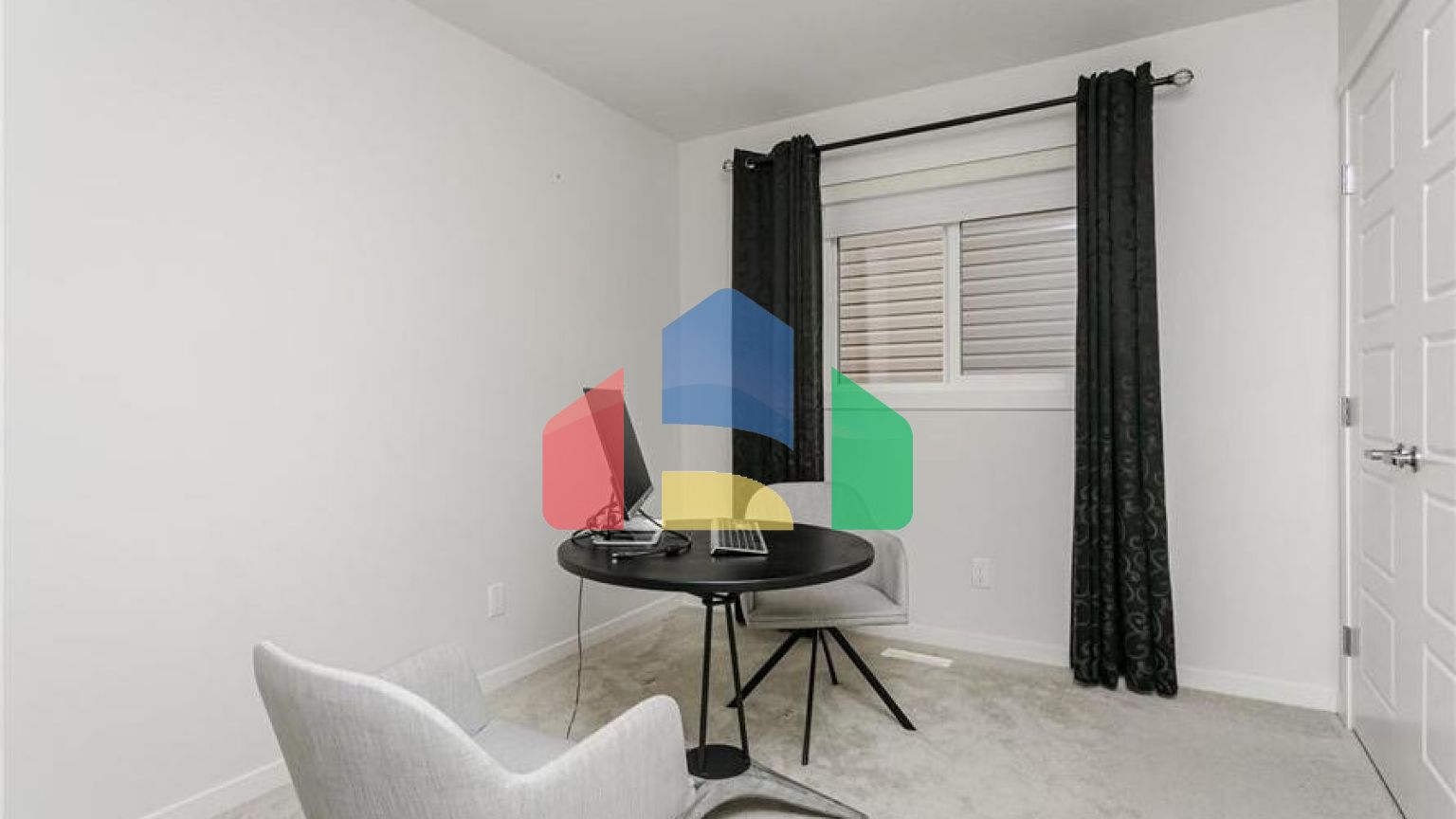 Residential - Single Family Home - Edmonton, Canada - Canada