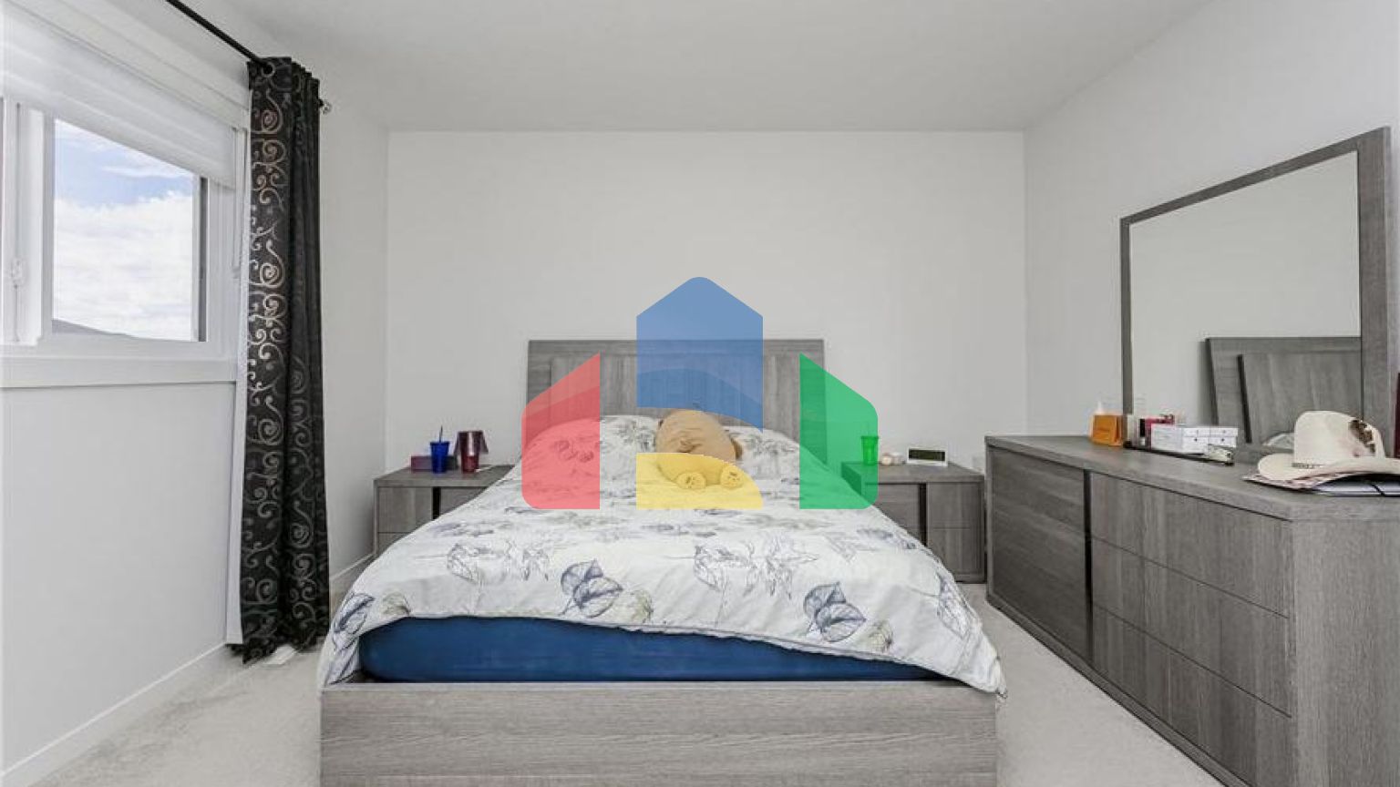 Residential - Single Family Home - Edmonton, Canada - Canada