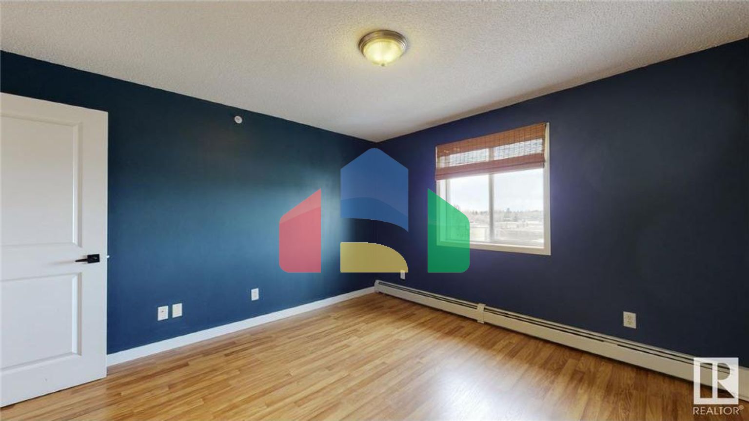 Residential - Condo/Apartment - Edmonton, Canada - Canada