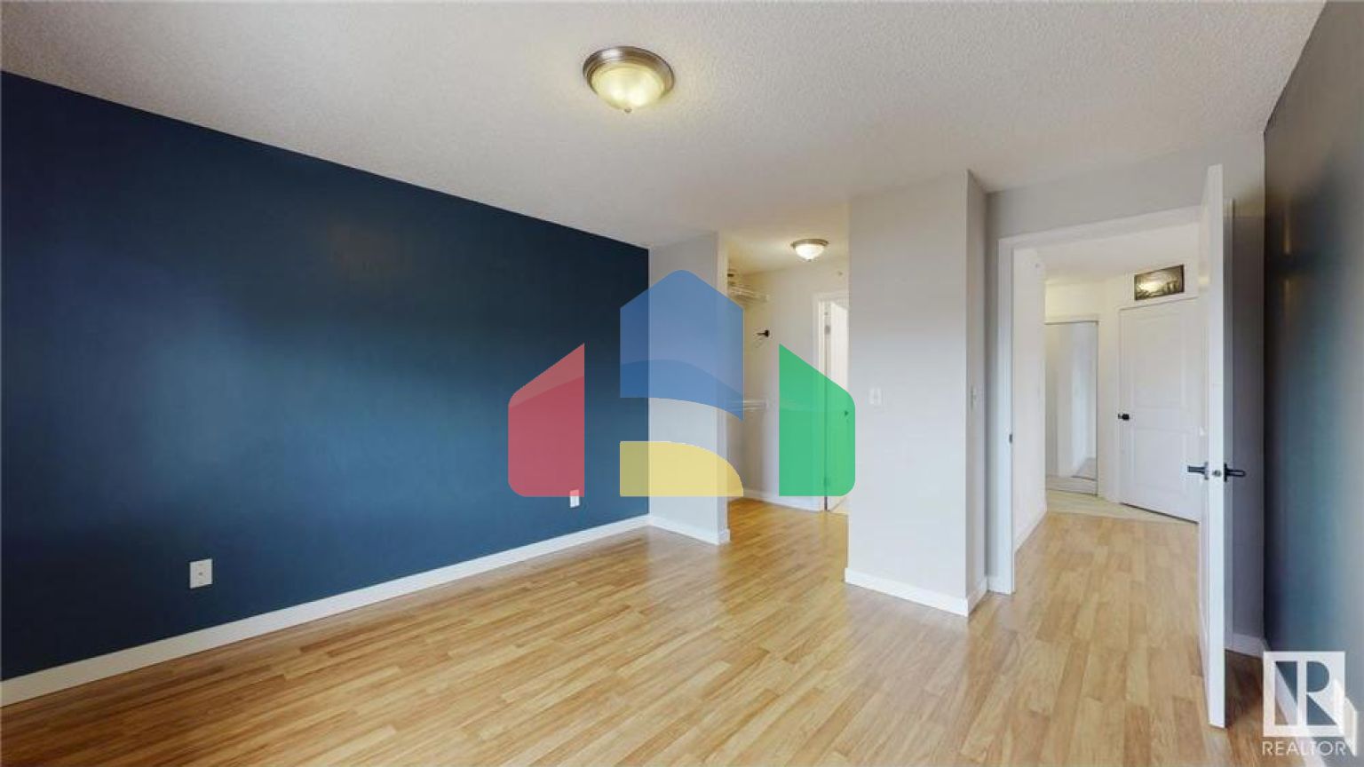 Residential - Condo/Apartment - Edmonton, Canada - Canada