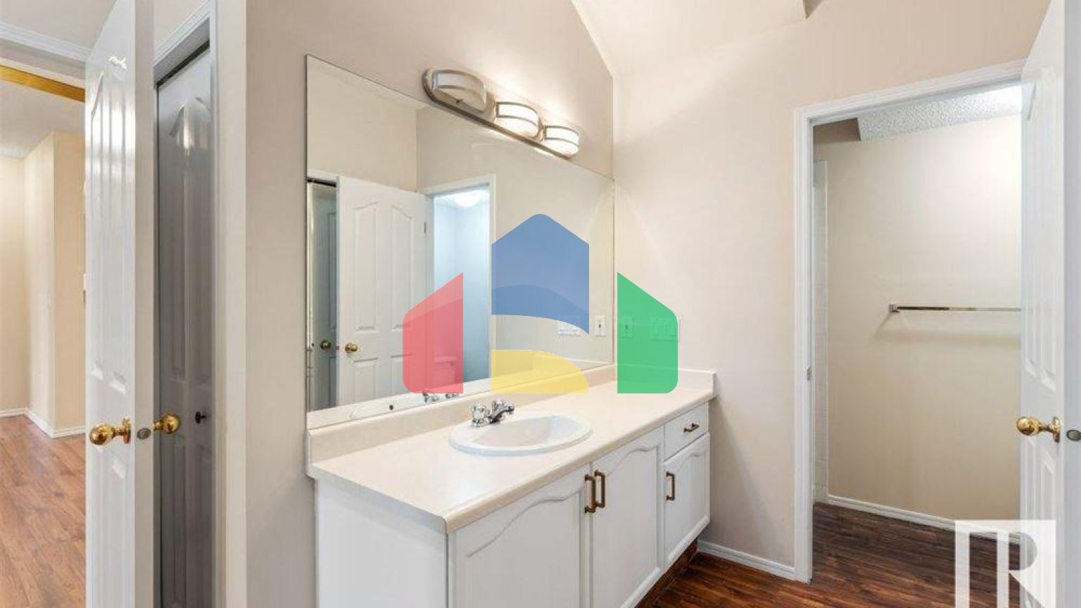 Residential - Condo/Apartment - Edmonton, Canada - Canada