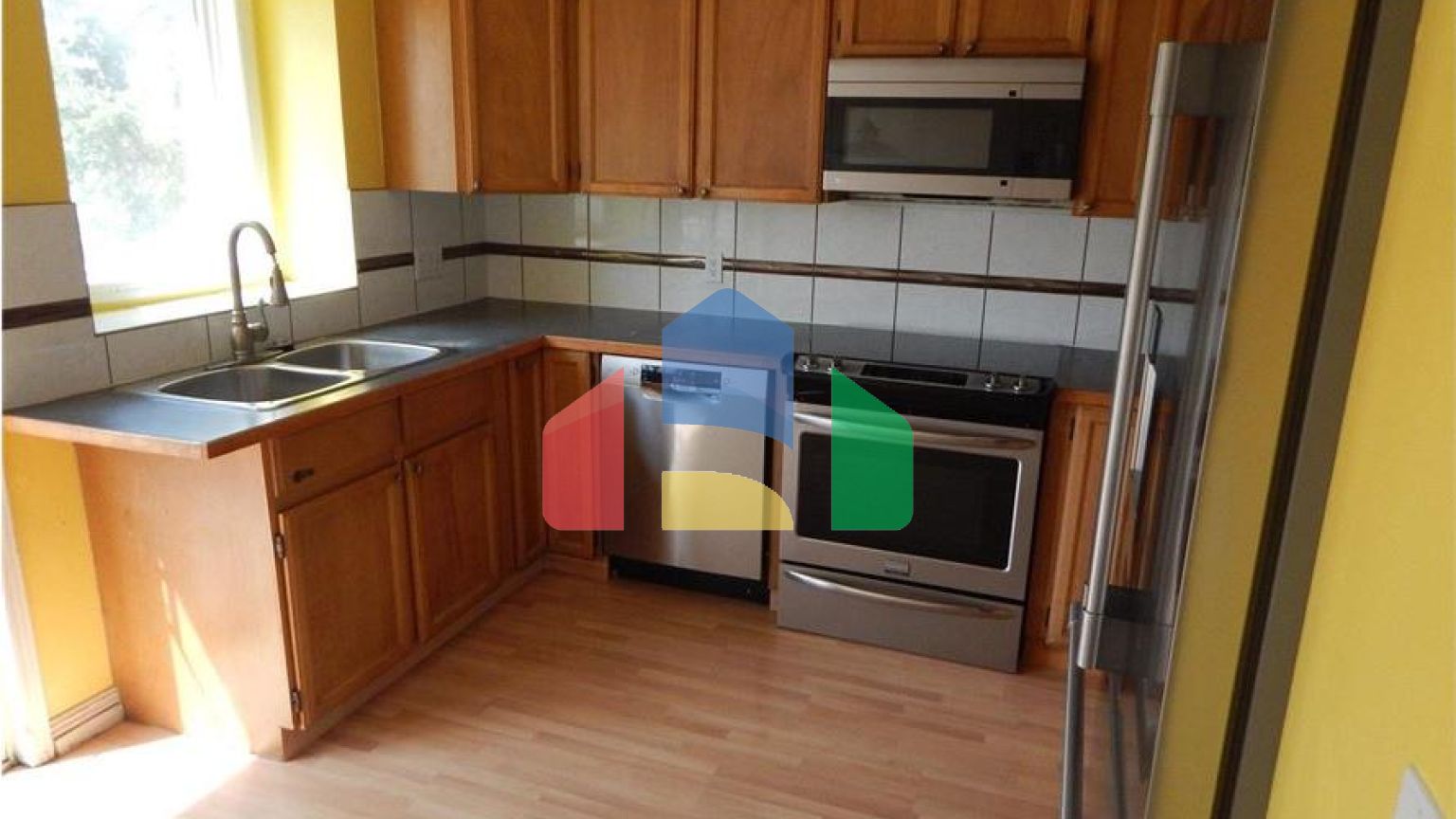 Residential - Single Family Home - Edmonton, Canada - Canada