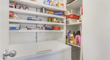 Residential - Condo/Apartment - Edmonton, Canada - Canada