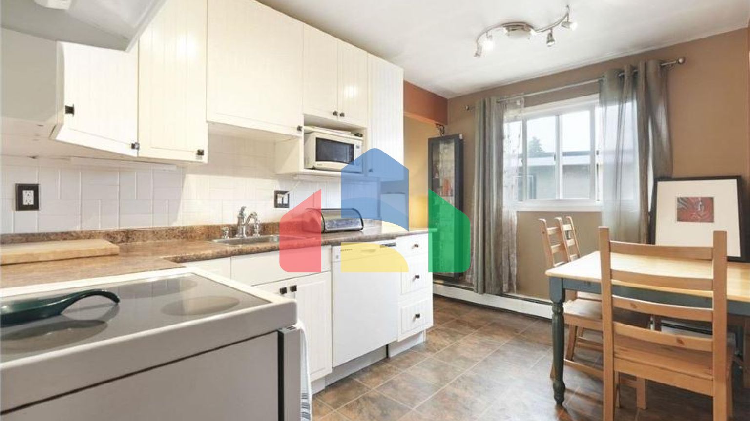 Residential - Condo/Apartment - Edmonton, Canada - Canada