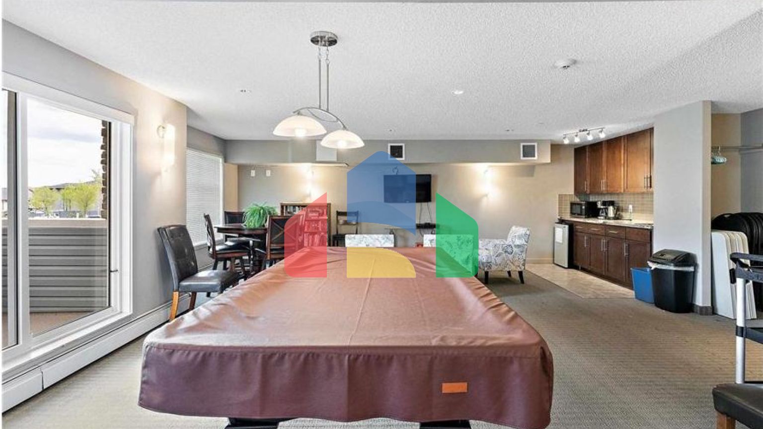 Residential - Condo/Apartment - Edmonton, Canada - Canada