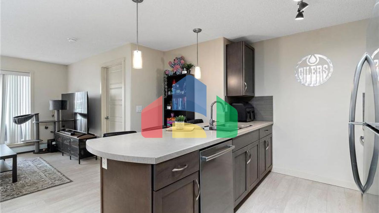 Residential - Condo/Apartment - Edmonton, Canada - Canada