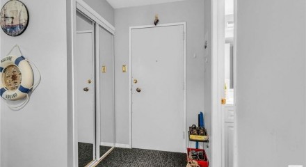 Residential - Condo/Apartment - Edmonton, Canada - Canada