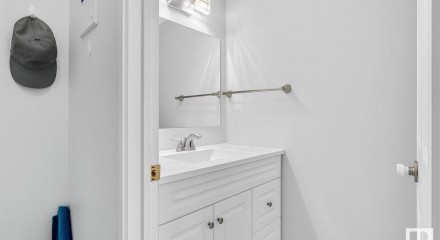 Residential - Condo/Apartment - Edmonton, Canada - Canada