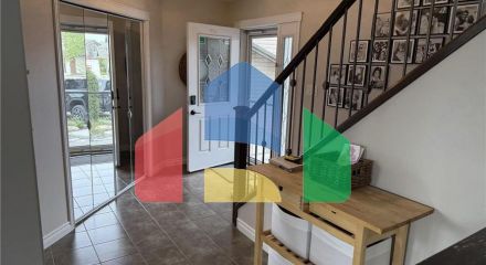 Residential - Single Family Home - Edmonton, Canada - Canada