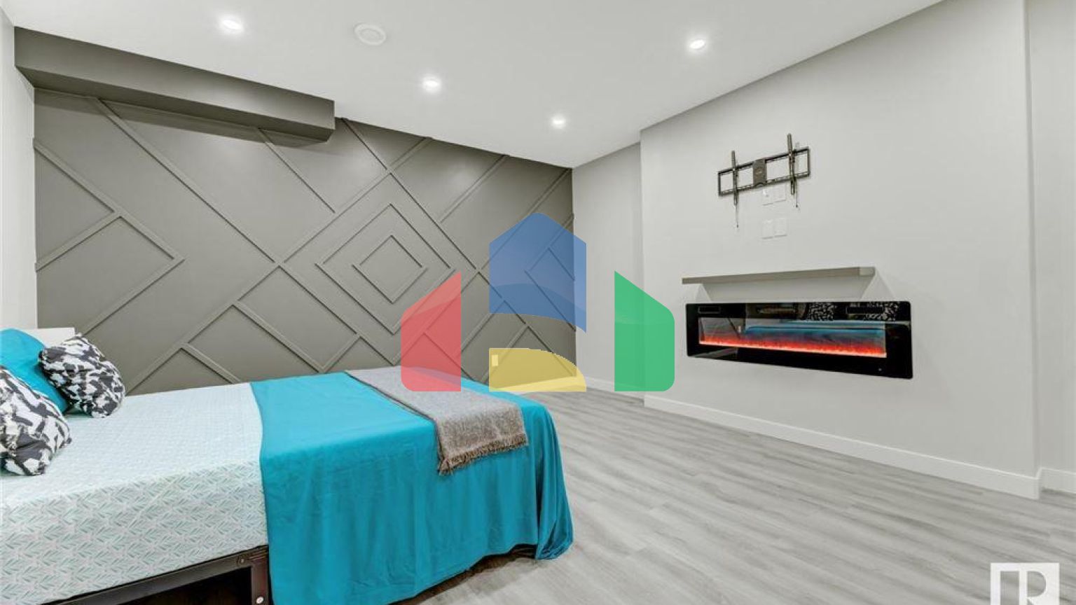 Residential - Single Family Home - Edmonton, Canada - Canada