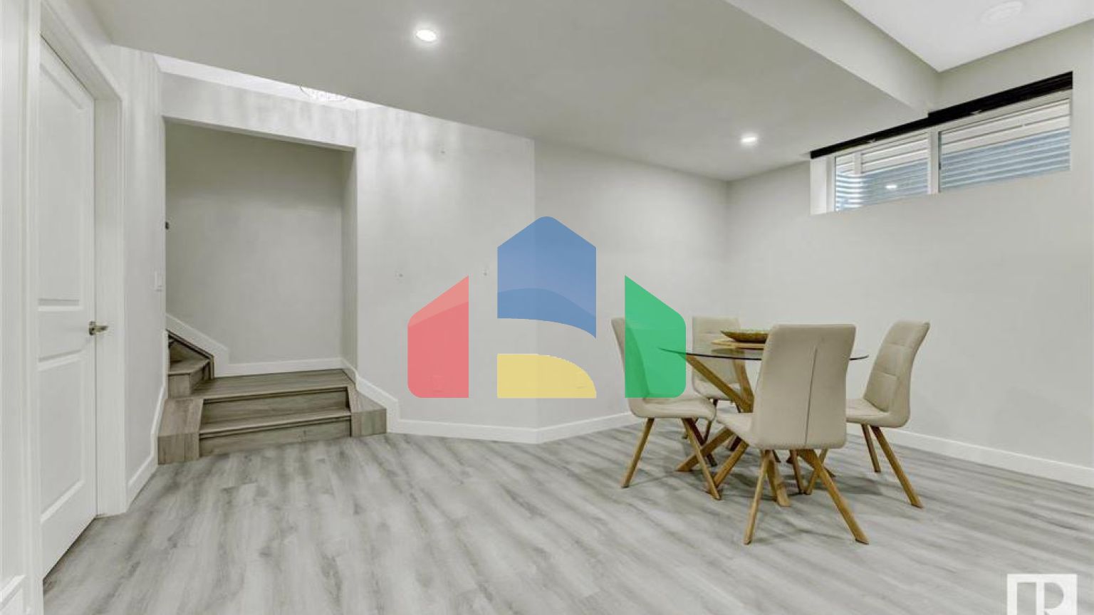 Residential - Single Family Home - Edmonton, Canada - Canada