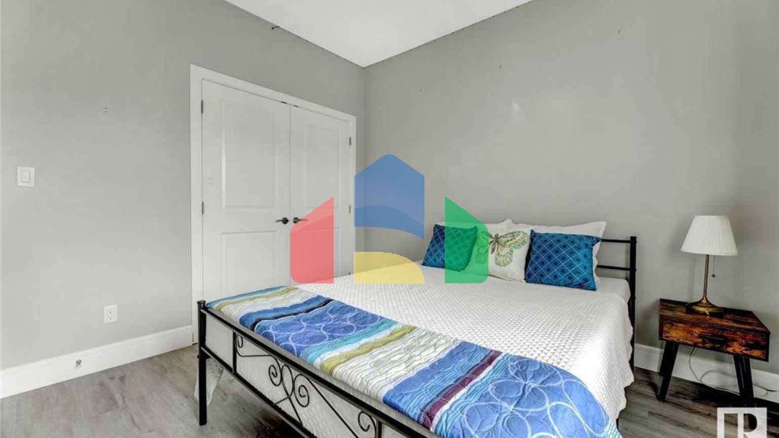 Residential - Single Family Home - Edmonton, Canada - Canada