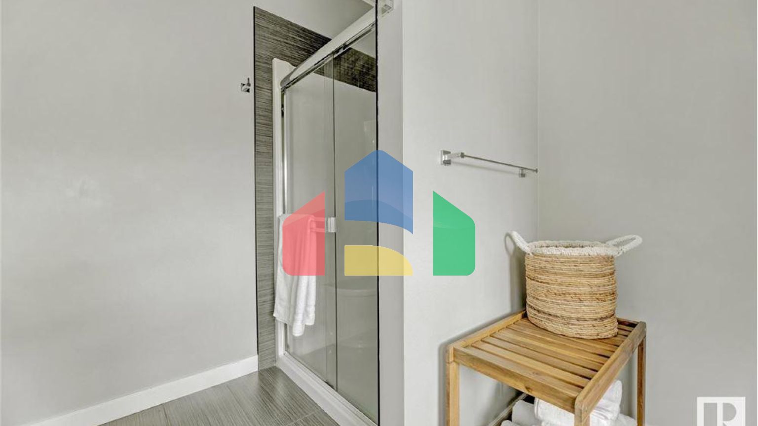 Residential - Single Family Home - Edmonton, Canada - Canada