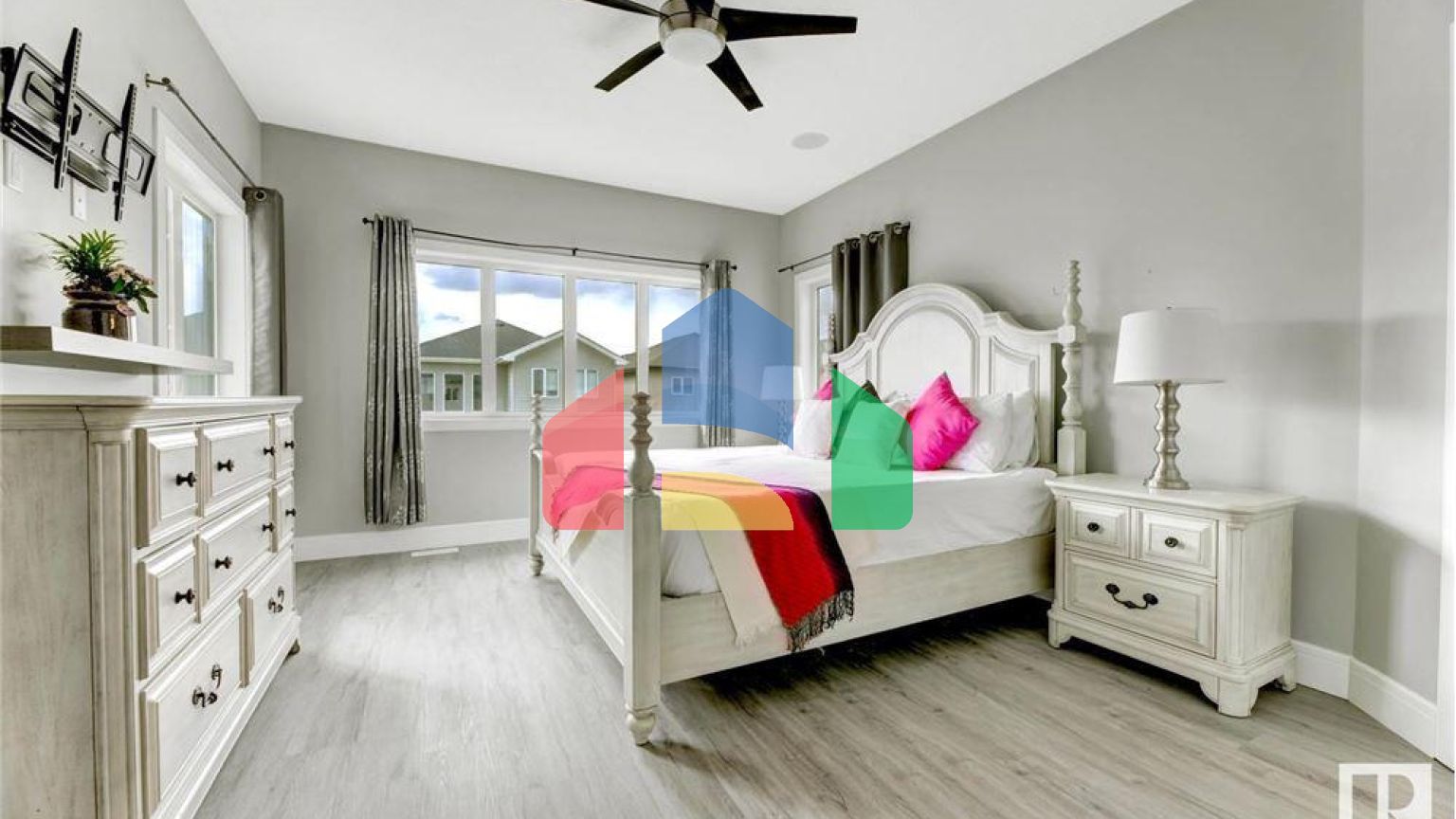 Residential - Single Family Home - Edmonton, Canada - Canada