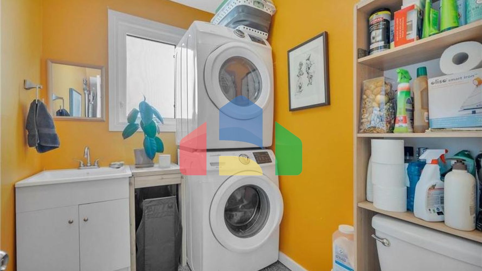 Residential - Single Family Home - Edmonton, Canada - Canada