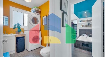 Residential - Single Family Home - Edmonton, Canada - Canada