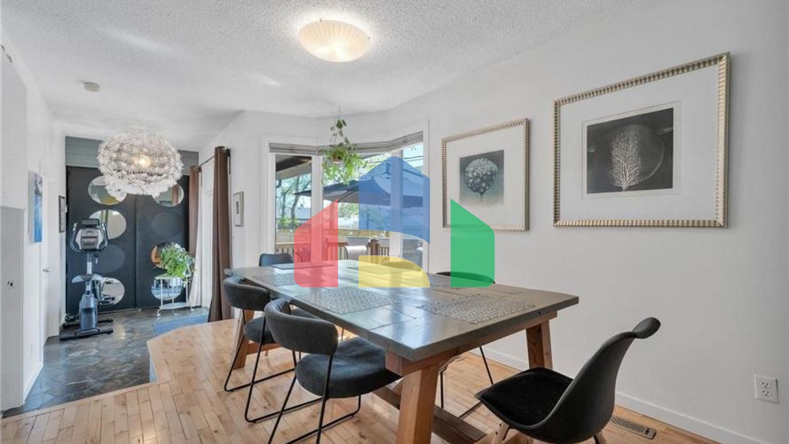 Residential - Single Family Home - Edmonton, Canada - Canada