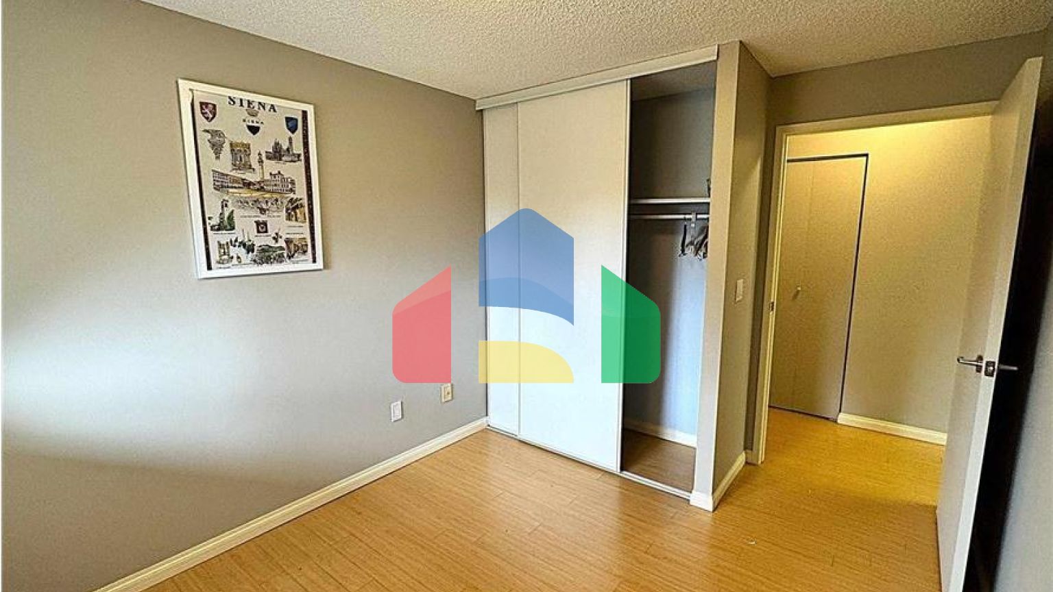 Residential - Condo/Apartment - Edmonton, Canada - Canada
