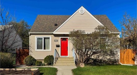 Residential - Single Family Home - Edmonton, Canada - Canada