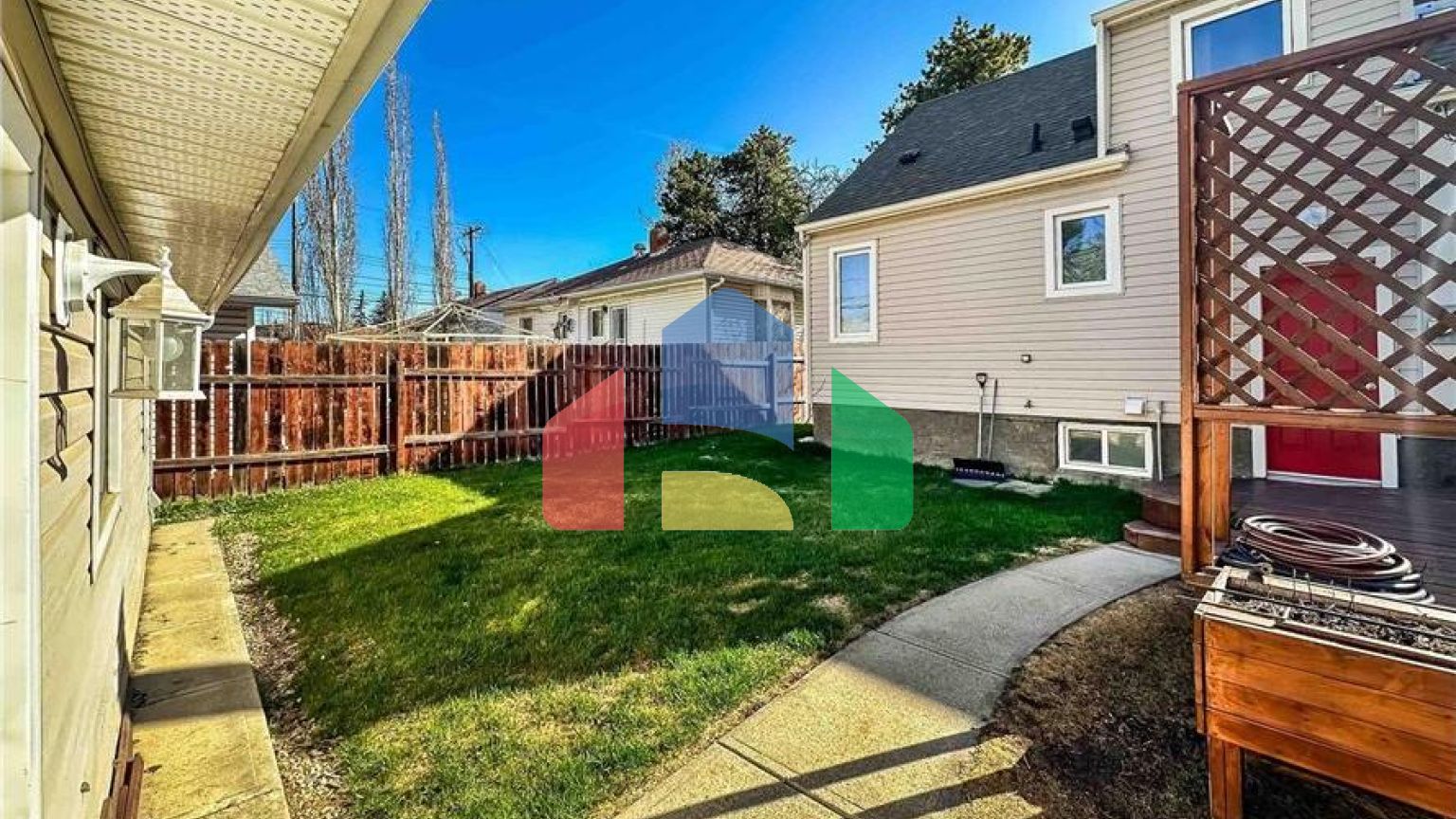 Residential - Single Family Home - Edmonton, Canada - Canada