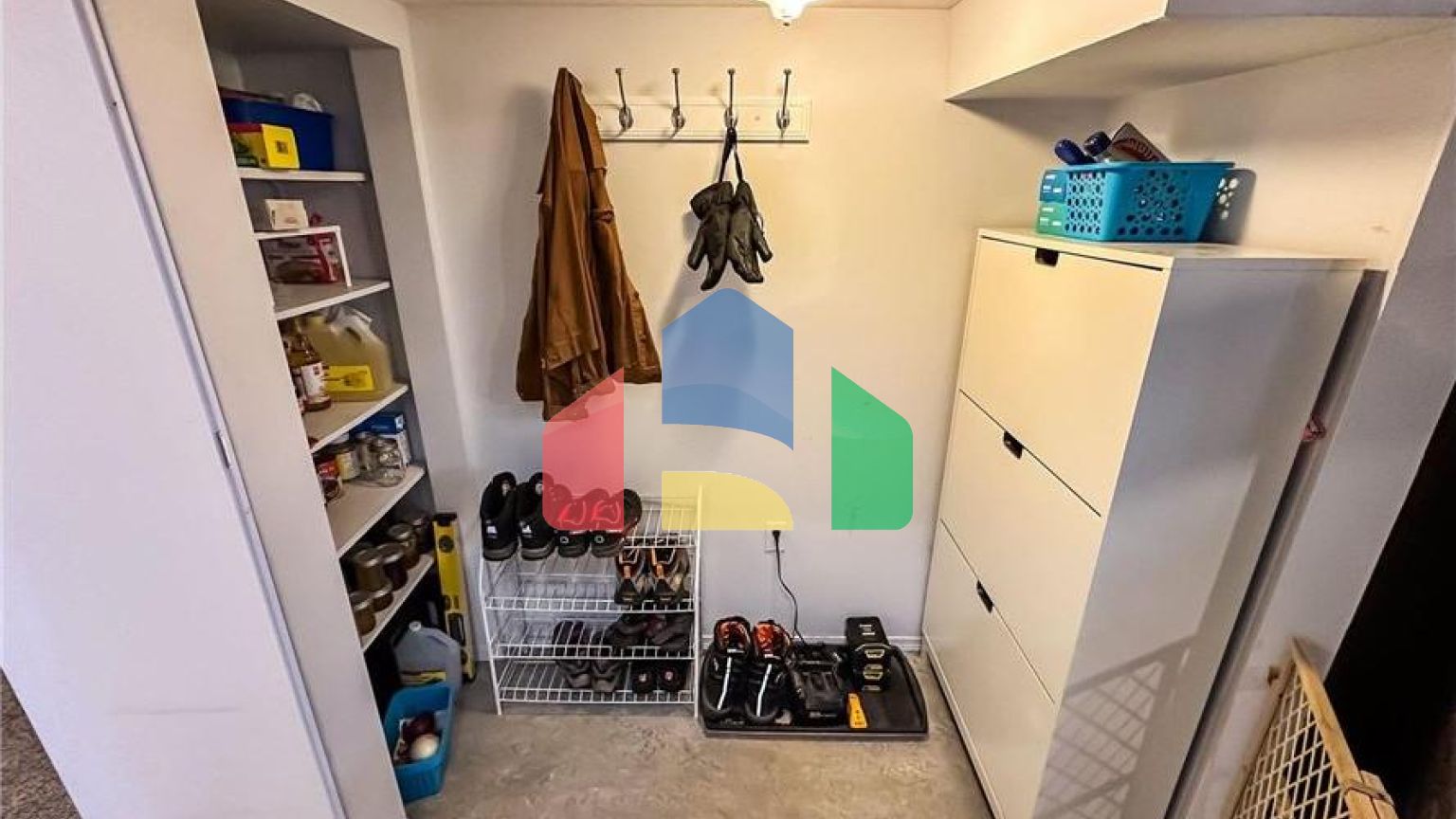 Residential - Single Family Home - Edmonton, Canada - Canada