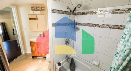 Residential - Single Family Home - Edmonton, Canada - Canada